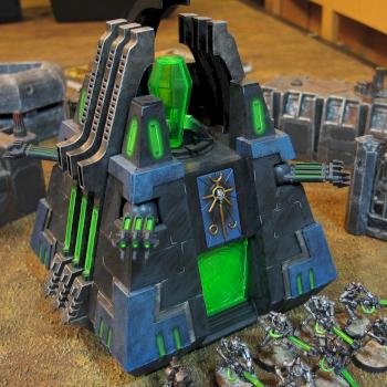 Necron monolith in action. by Jodokast