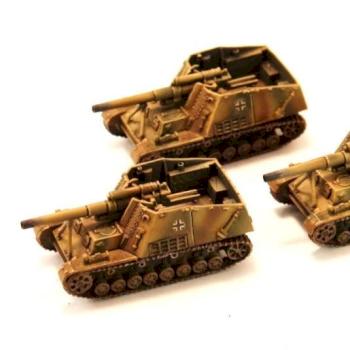 15mm Flames of War Hummels by Blitzkrieg studios