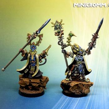 Eldar farseer by Minicrômm