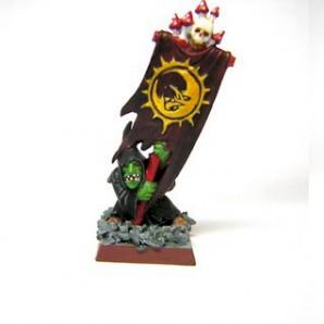 Night Goblin with Battle Standart by drondel