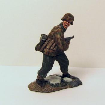 Desperate Defender- German Grenadier Ostfront 1943 by SeniorBiscuit