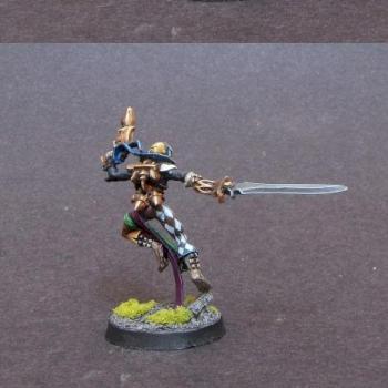 Harlequin with Fusion Pistol by Daith by WhiteRavenFactory
