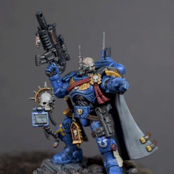 Captain in Phobos Armour by TSV Minis
