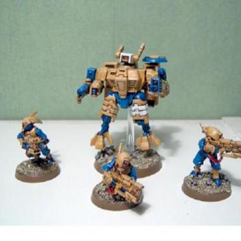 One Battlesuit & Three Pathfinders by despot