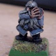 Cannon Crew Dwarf by OrcWarlord