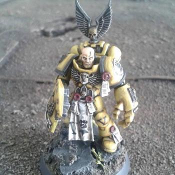 Imperial Fists Captain by minimoped