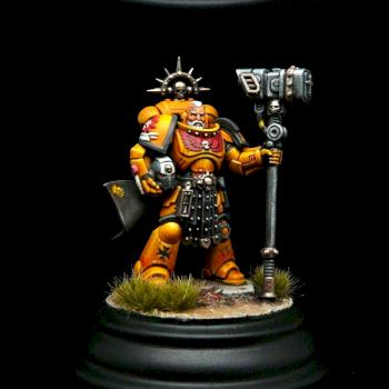 Imperial fists captain with storm hammer by RAFF