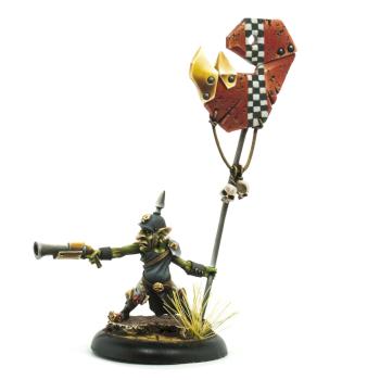 Gretchin Standard Bearer by Z-Wolf