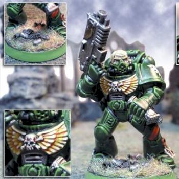 Dark Angel Space Marine unloading ammo clip by Enzomadcap