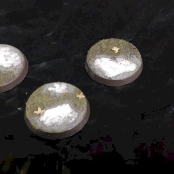 Three 32mm spring base for warhammer and other games by Gachi_paints