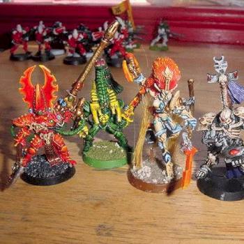 Eldar Phoenix Lords by chipndip