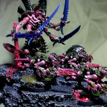 swarmlord with dakka gaunts by gozolve