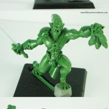 Alien Gladiator 35 mm by Lafeenoirecreations