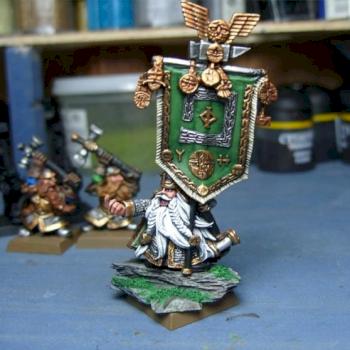 Dwarf Standard Bearer by Malkot