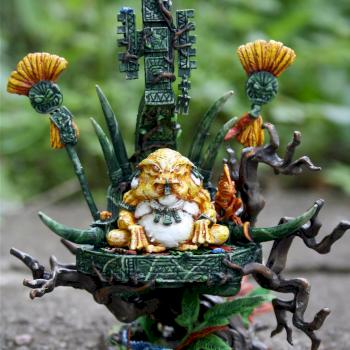 Slann Mage Priest on Throne of Wines by totzro