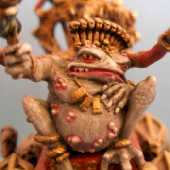 Slann on Throne by elvslayer