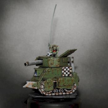 Grot Rigga (goblin shaman conversion on scratch built tank) by Rix