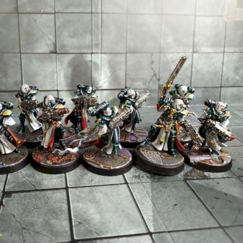 Sisters of battle squad by Oneiromante