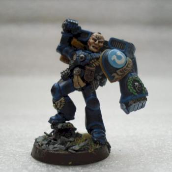 Ultramarine Assault Squad Captain by Northern Painter