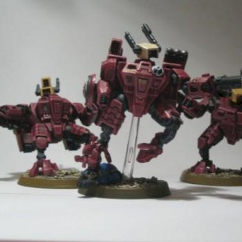 Tau Crisis suit team by White Wolf