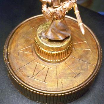 Golden Statue by ReyFenix