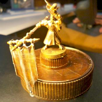 Golden Statue by ReyFenix