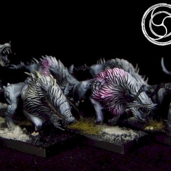 Warriors of Chaos Slaanesh Warhounds by Awaken Realms