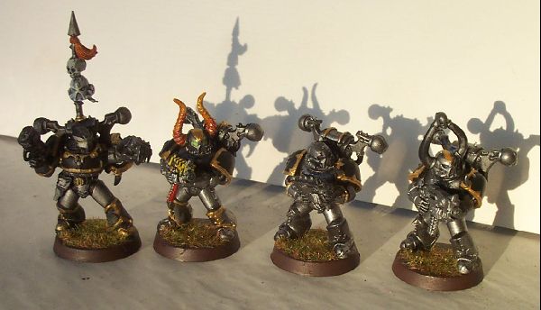 Iron Warriors Marines by longbow
