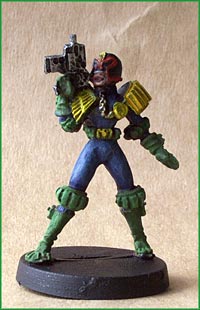 Mega-City One Street Judge (female) by xombe