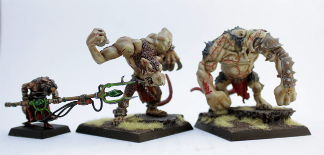 Skaven Rat ogres and packmaster by sora030
